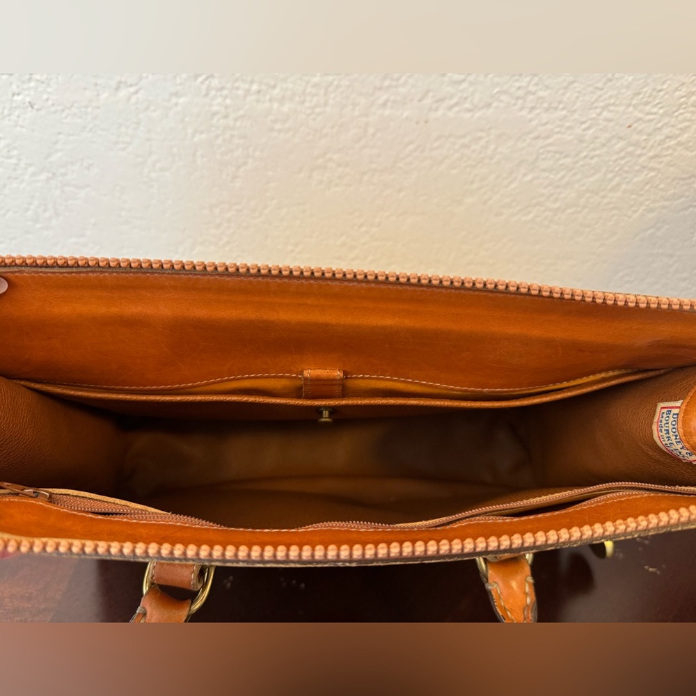 Vintage Dooney & Bourke Pebbled Leather Purse - Picture 6 of 9